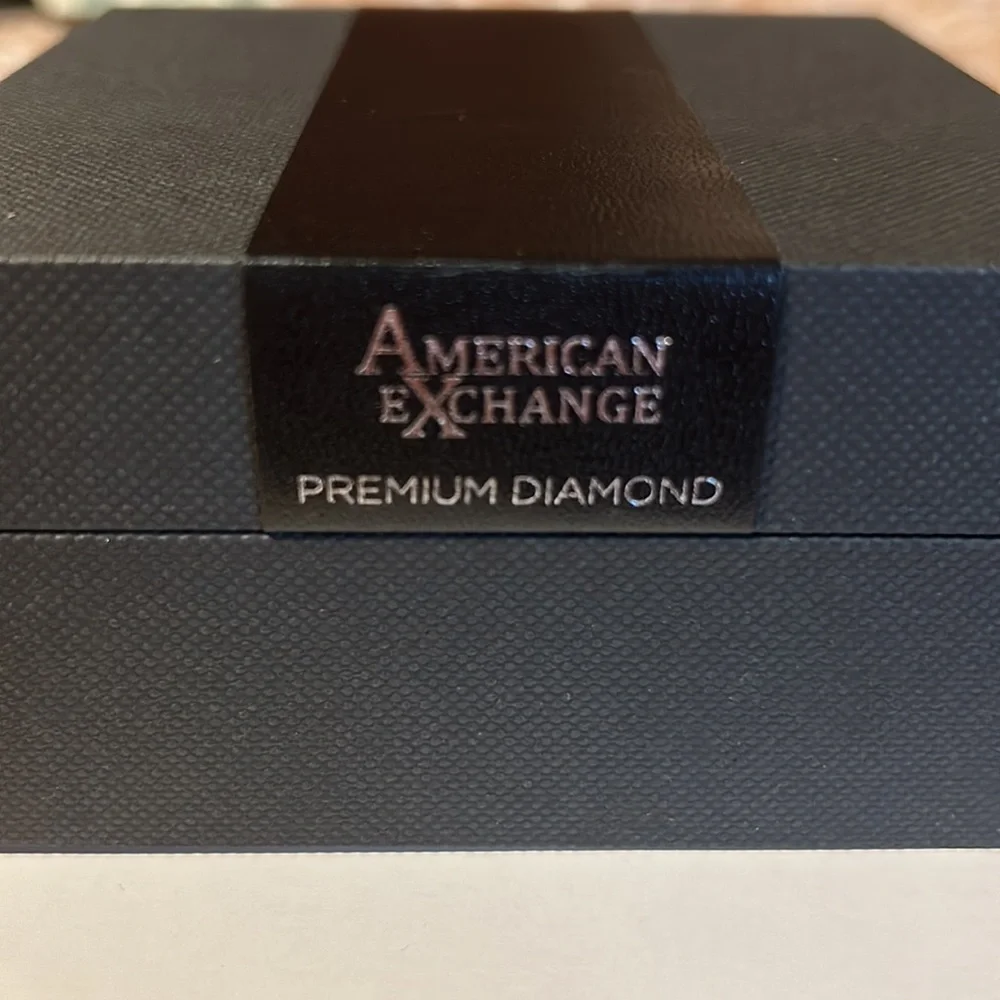 ✝️New in Box! American Exchange Premium Diamond Cross Necklace✝️ - Picture 5 of 8